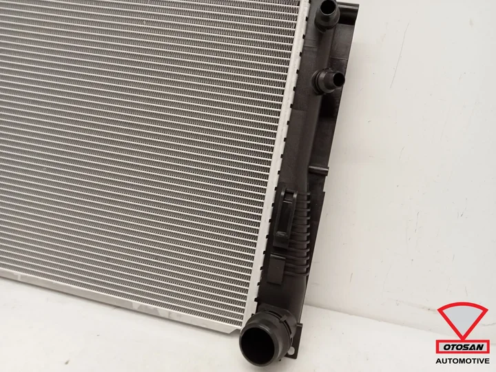 bmw-5-serie-f10-f11-radiator-radiateur-1711-8672-011 — foto 3