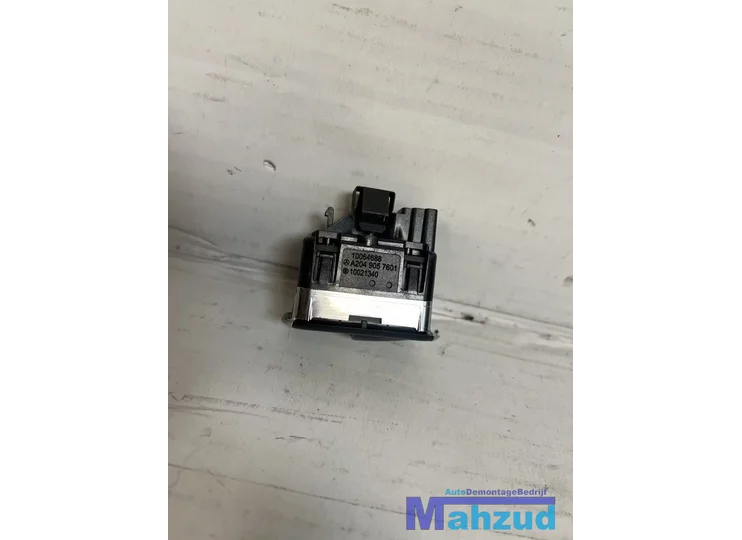 mercedes-e-w212-achterklep-schakelaar-a2049057601-20092013