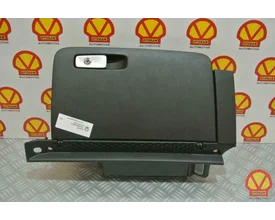 audi-a1-dashboardkast-handschoenenkast-8x1857035b
