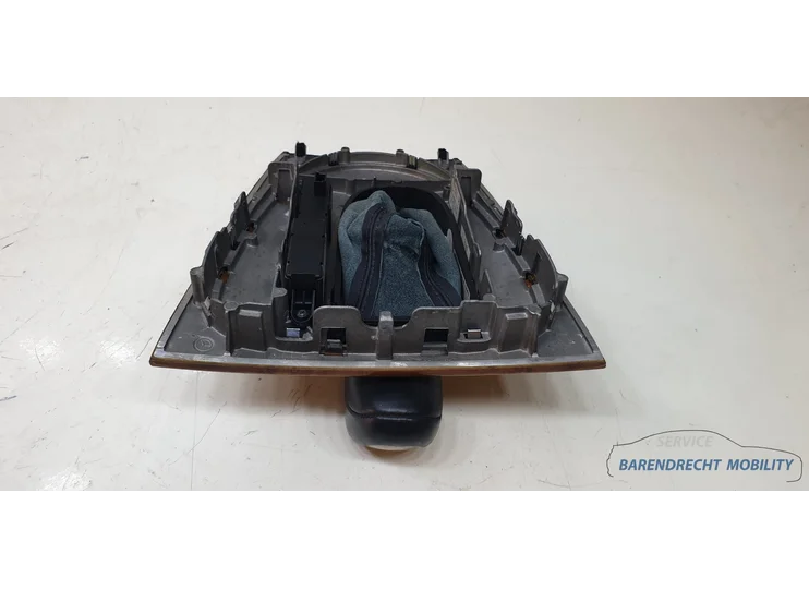 mercedes-w211-s211-e-klasse-elegance-pook-knop-pookknop-a2112671110-zwart-licht-bruin-houten-inleg-origineel-nette-staat-gebruikt-versnellingspookknop-schakelpookknop-schakelen-2002-2003-2004-2005-2006-2007-2008-2009-barendrecht-mobility-service