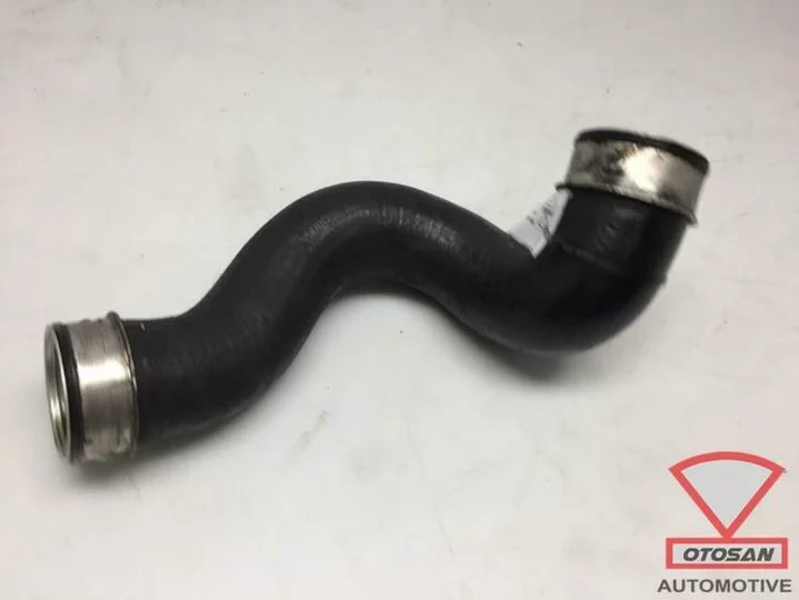 mercedes-c-klasse-w203-intercooler-turbo-slang-a2035283382