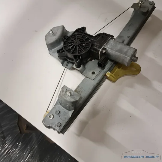 renault-clio-iv-raam-mechanisme-motor-ruit-mechaniek-rechts-achter-ra-origineel-nette-staat-gebruikt-2012-2013-2014-2015-2016-2017-2018-2019-2020-barendrecht-mobility-service — foto 6