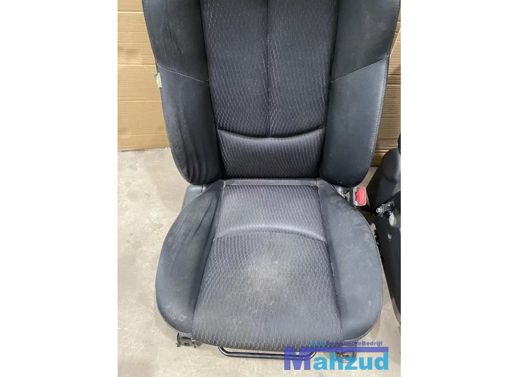 mazda-6-zwart-stof-compleet-interieur-20072013