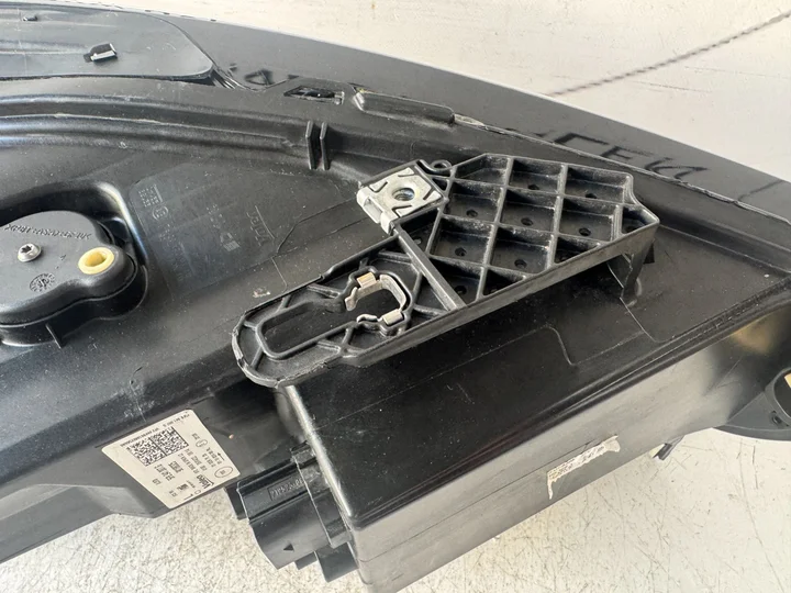 seat-leon-4-5fb-5fa-full-led-koplamp-links-5fb941007g-2020 — foto 7