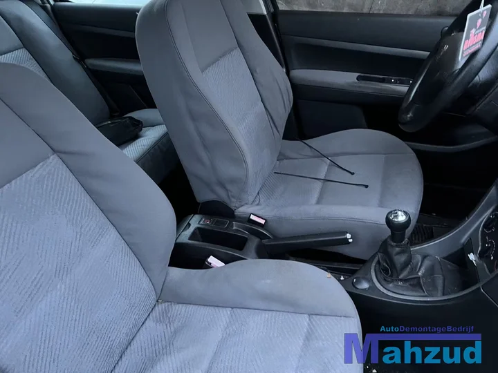 peugeot-307-14-kfw-eycc-zilver-sloop-onderdelen-motor — foto 13