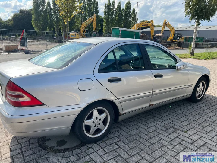 c-klasse-w203-c180-18-zilver-demontage-sloop-onderelen — foto 6
