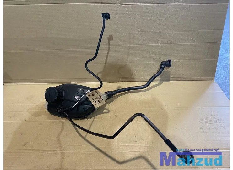 Mercedes A B GLA CLA Klasse expansievat tank leiding