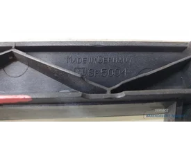 elegance-radiateur-grille-grill-mercedes-e-klasse-w211-s211-a2118800383-grijs-chroom-origineel-gebruikt-2002-2009 — foto 10