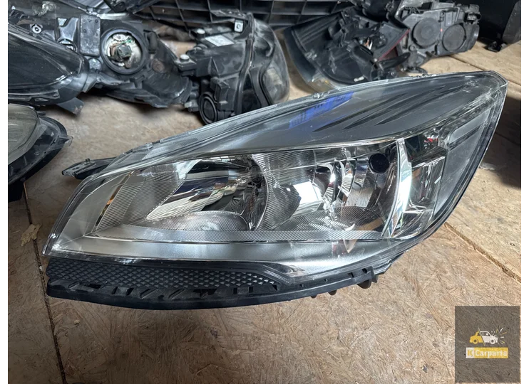 Phare avant gauche d'origine pour Ford Kuga CV4413W030AE