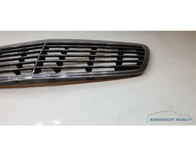 grille-mercedes-w211-s211-e-klasse-avantgarde-a2118800583-origineel-gebruikt-2002-2006 — foto 3