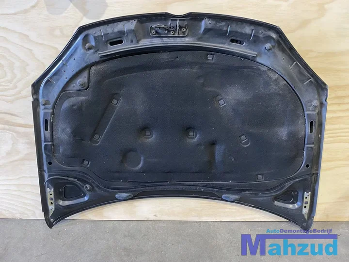 vw-golf-5-lc9z-zwart-motorkap-20032009 — foto 6
