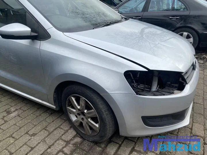 2010-vw-polo-6r-14-dsg-cgg-cggb-mlg-la7w-demontage-onderdelen — foto 12
