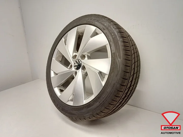 vw-golf-8-belmont-17-inch-velg-zomerband-65mm-5h0601025c — foto 2