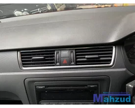 seat-toledo-4-luchtrooster-midden-2012-2019