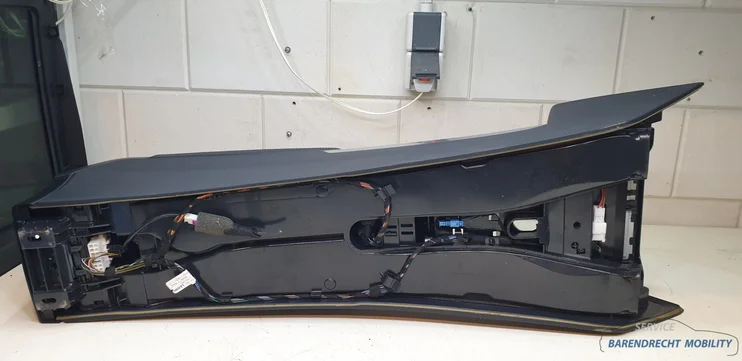 complete-middenconsole-armleuning-idrive-asbak-w212-eklasse-mercedes-origineel-gebruikt — foto 12