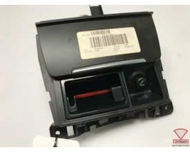 audi-a4-8k-asbak-8k0857951
