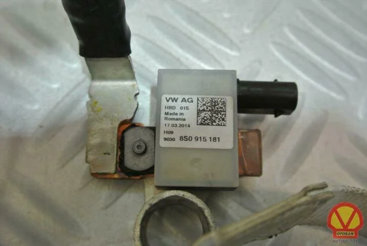 audi-a4-q7-regelapparaat-accubewaking-8s0915181 — foto 2