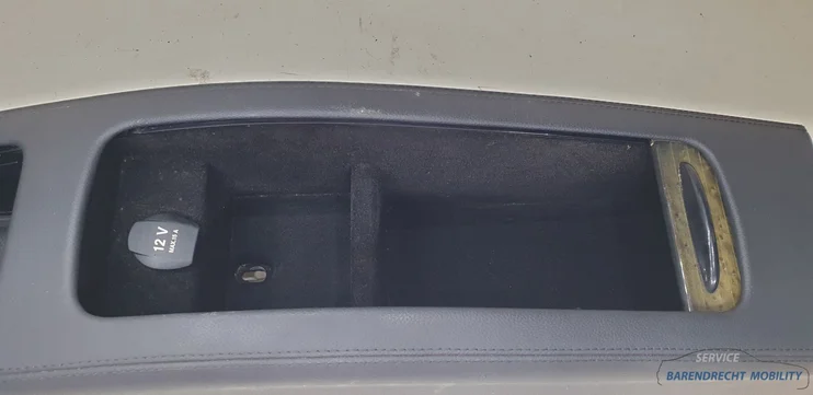 middenconsole-achterzijde-opbergvak-cls-w219-mercedes-2198600030-origineel-gebruikt-2004-2011 — foto 14