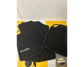 toyota-aygo-mattenset-compleet-nieuwe-origineel-set — foto 2