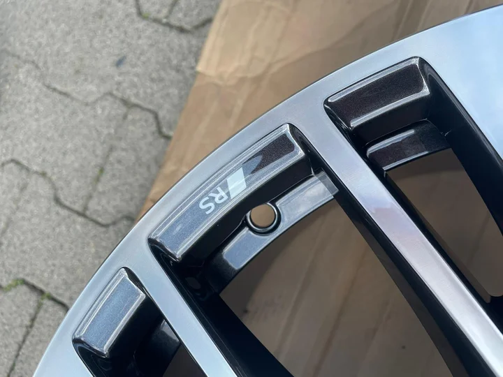 audi-etron-gt-rs-velgen-20-inch-4j3601025cf-titanium-nieuw — foto 4