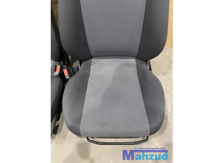 opel-meriva-a-zwart-stof-interieur-20032010