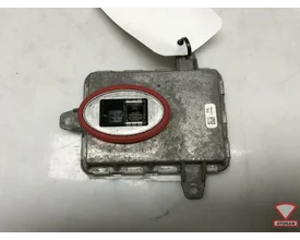mercedes-a-b-c-e-s-cla-xenon-module-starter-a1729015400-477 — foto 2
