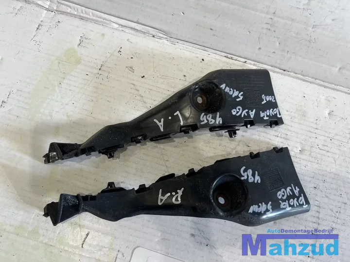 toyota-aygo-achterbumper-steun-links-rechts-20052014 — foto 2