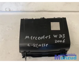 mercedes-w203-c-klasse-asbak-hout-a2036800852-20002007 — foto 5