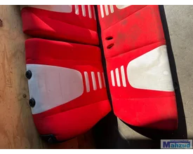 ford-ka-2-rood-interieur-stoel-achterbank-deurpaneel — foto 9