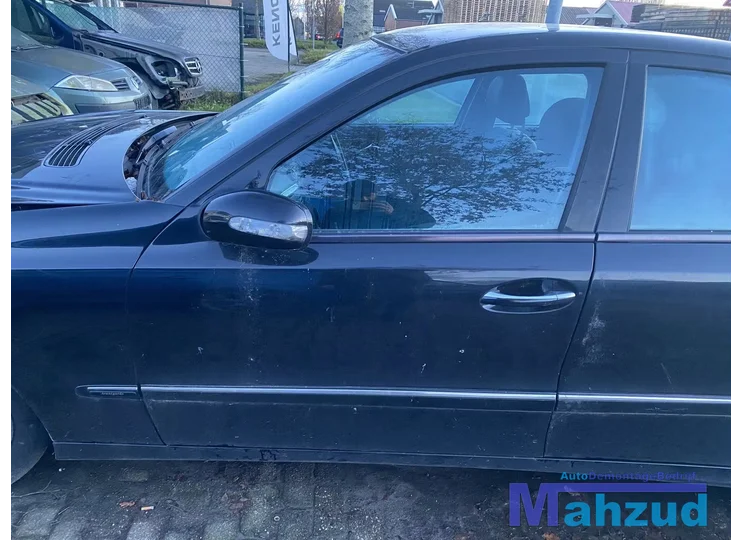 MERCEDES E-KLASSE W211 zwart sedan Links voor deur portier 2002-2009