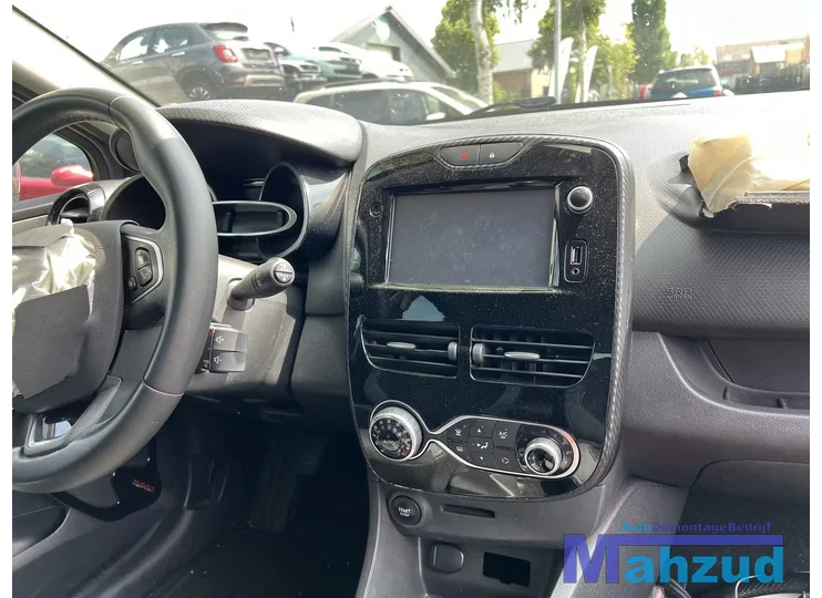 RENAULT CLIO 4 dashboard delen radio teller schakelaar 2012-2019