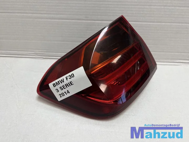bmw-3-serie-f30-sedan-links-buiten-achterlicht-20112019 — foto 2