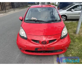 2007-toyota-aygo-10-1krfe-rood-3p0-onderdelen-velgen-motor — foto 2