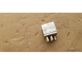 airco-relais-w126-mercedes-s-klasse-0015420219-origineel-gebruikt-1979-1991