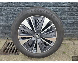 skoda-karoq-facelift-24-17-inch-velg-band-57a601025-origineel
