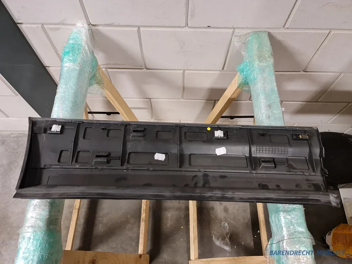 stootstrip-portier-porsche-cayenne-7p5839787g-linksachter-la-grijs-zwart-origineel-gebruikt-2011-2018 — foto 8