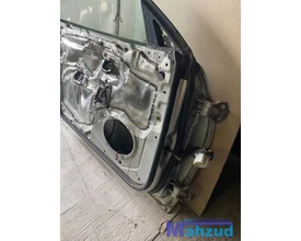 mazda-323-f-5-3l-zilver-grijs-links-voor-deur-portier — foto 6