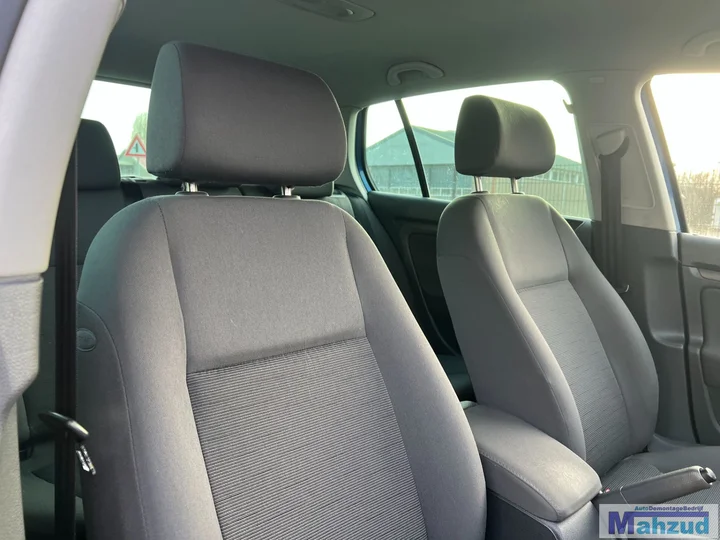 vw-golf-5-stof-interieur-5deurs-20042009 — foto 4
