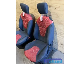ford-ka-2-rood-compleet-interieur-20082016 — foto 3