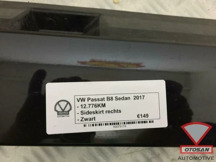 vw-passat-b8-2017-sedan-sideskirt-rechts-side-skirt-zwart — foto 2