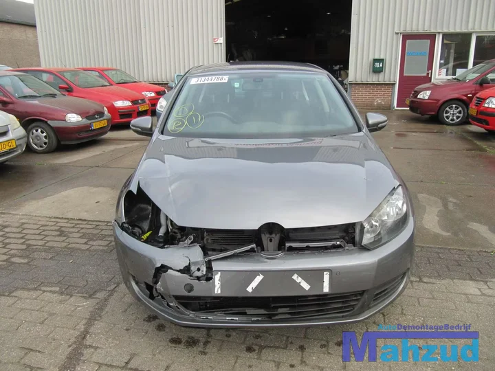 2010-volkswagen-golf-6-16-tdi-demontage-sloop-123 — foto 2