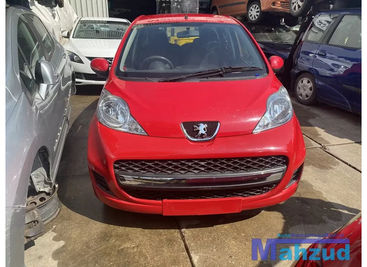 2010 PEUGEOT 107 1.0 automaat demontage sloop donorauto