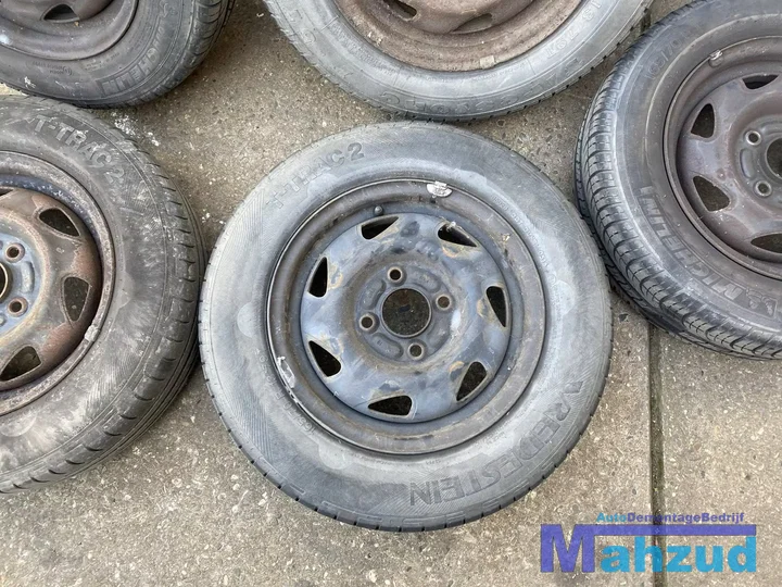ford-fiesta-4-banden-met-velgen-4x108-13-inch — foto 3