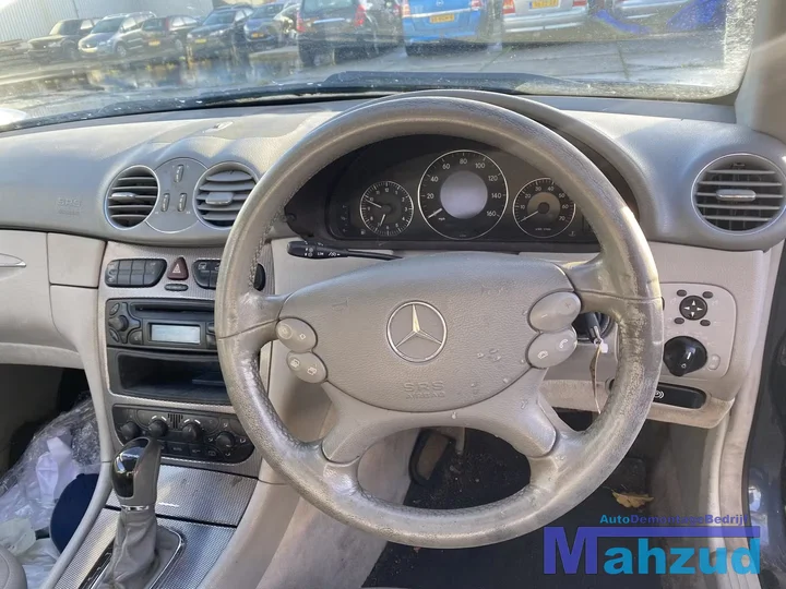 2003-mercedes-clk-w209-cabrio-240-26-v6-18v-blauw-onderdelen — foto 21