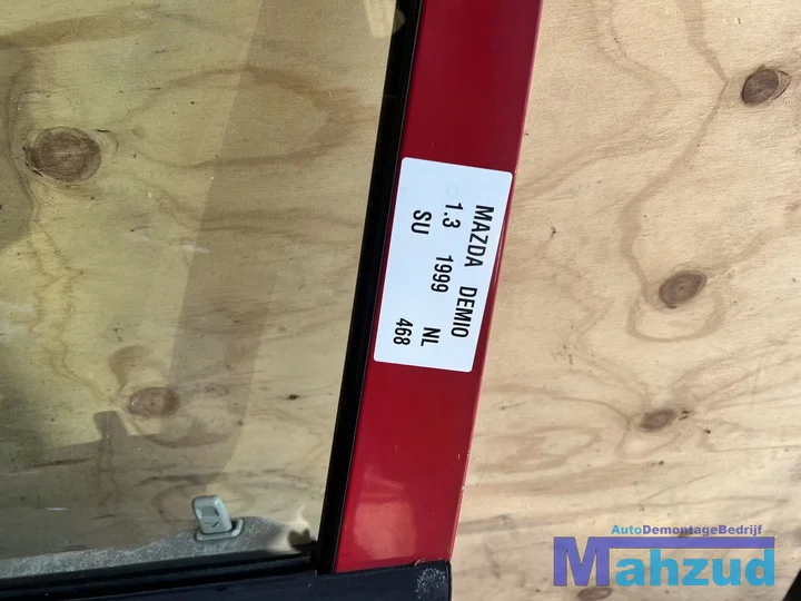 mazda-demio-rood-su-links-voor-deur-portier-19962003 — foto 2