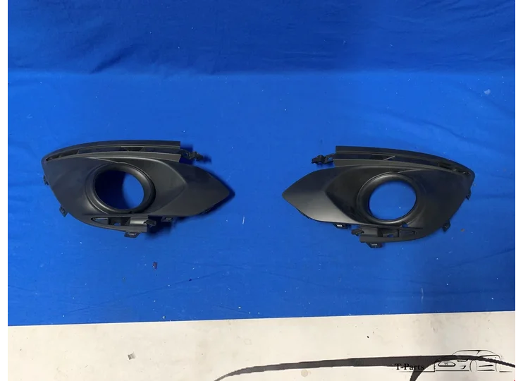 Mitsubishi space star mistlamp kapjes links rechts voorbumper