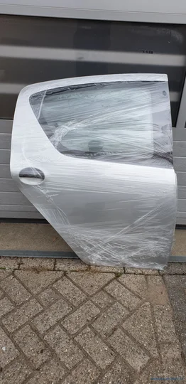 portier-ra-aygo-toyota-rechts-achter-671130h010-ktb-passagierskant-zilver-origineel-gebruikt-2005-2014 — foto 9
