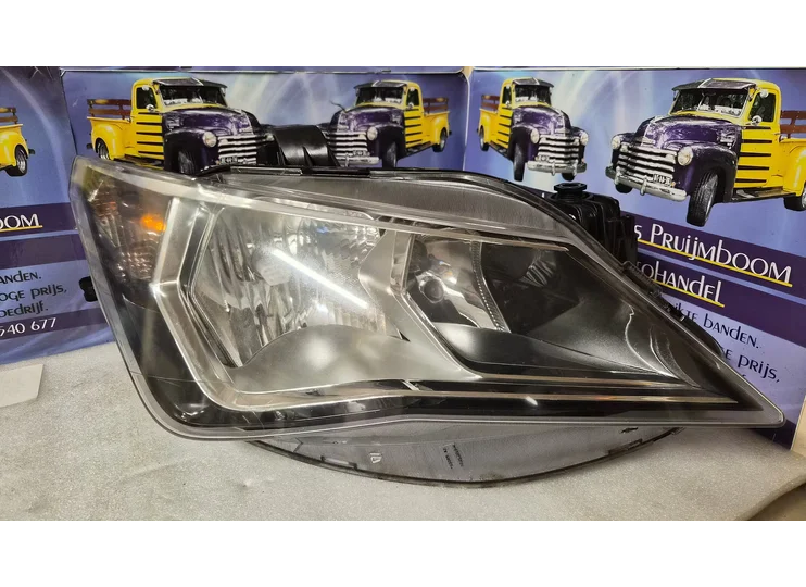 seat ibiza   koplamp recht