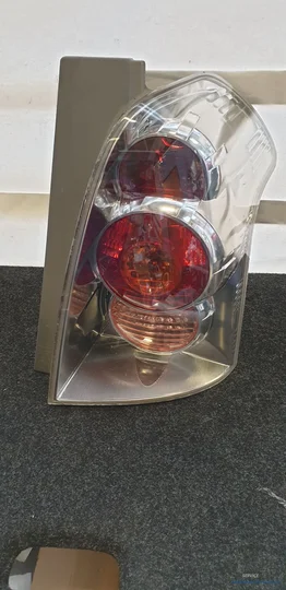 achterlicht-toyota-corolla-verso-rechts-815510f020-passagierskant-origineel-gebruikt-2004-2010