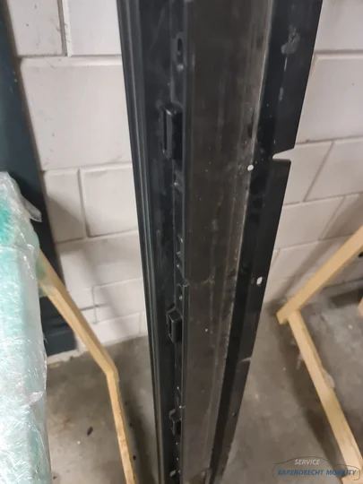 sideskirt-porsche-cayenne-92a-7p5853554-rechts-zwart-origineel-gebruikt-2011-2018 — foto 14